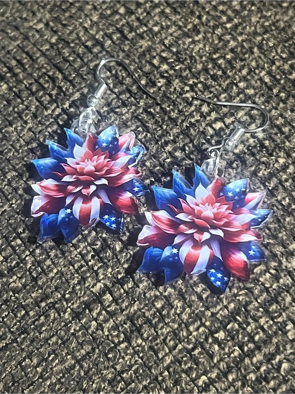 Floral Dangle Earrings in Blue & Pink Like New E232